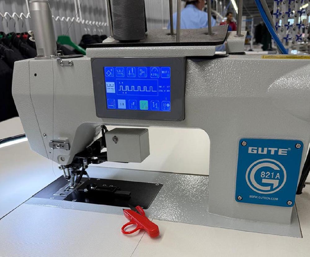 Intelligent sewing machine in production line